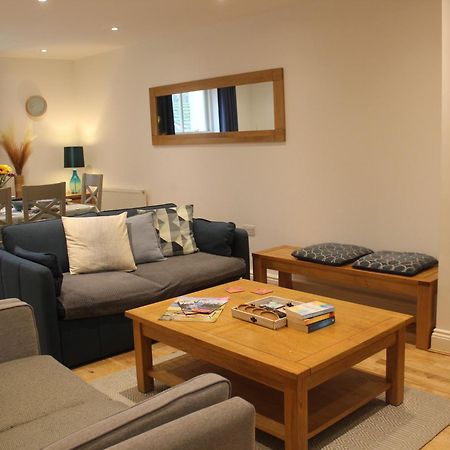 Stylish Flat In Central Tenby & Free Parking 외부 사진