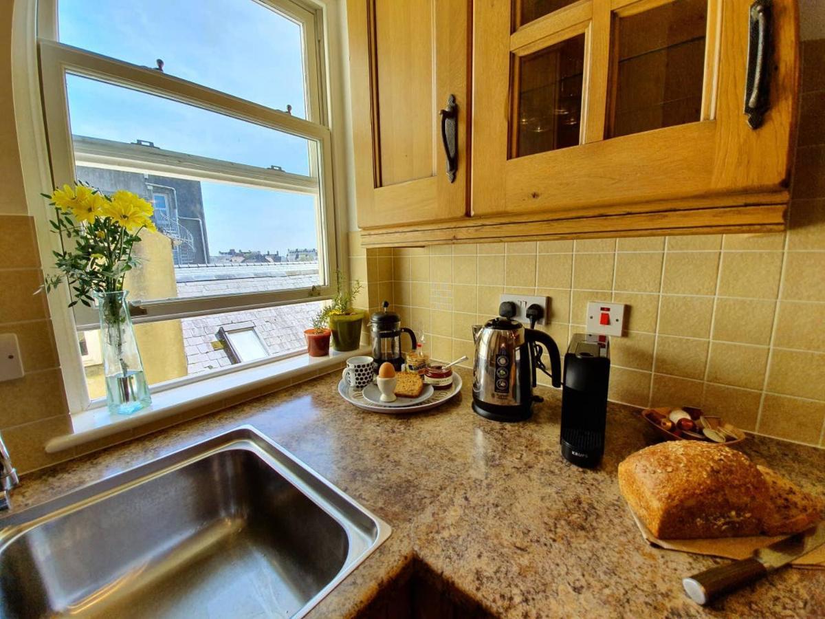 Stylish Flat In Central Tenby & Free Parking 외부 사진