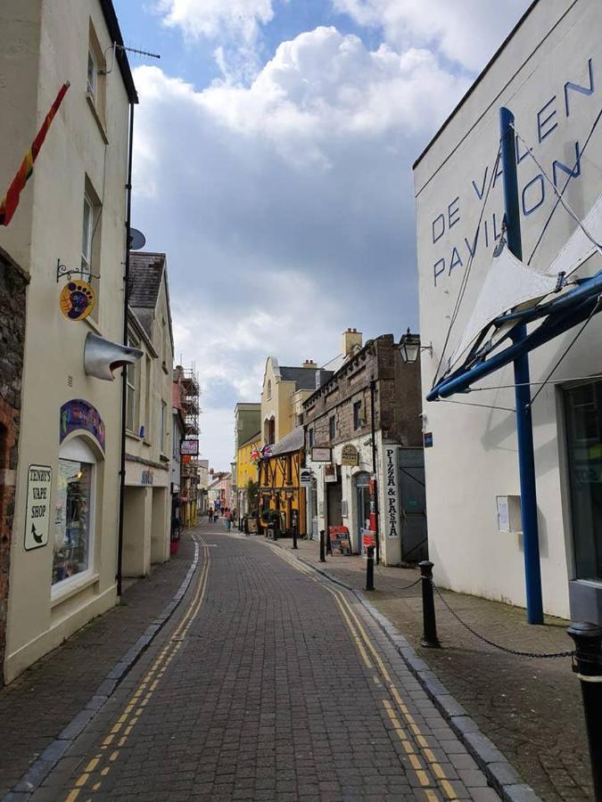 Stylish Flat In Central Tenby & Free Parking 외부 사진
