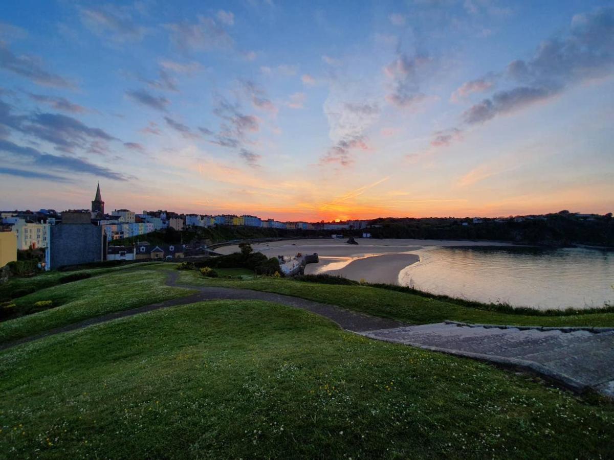 Stylish Flat In Central Tenby & Free Parking 외부 사진